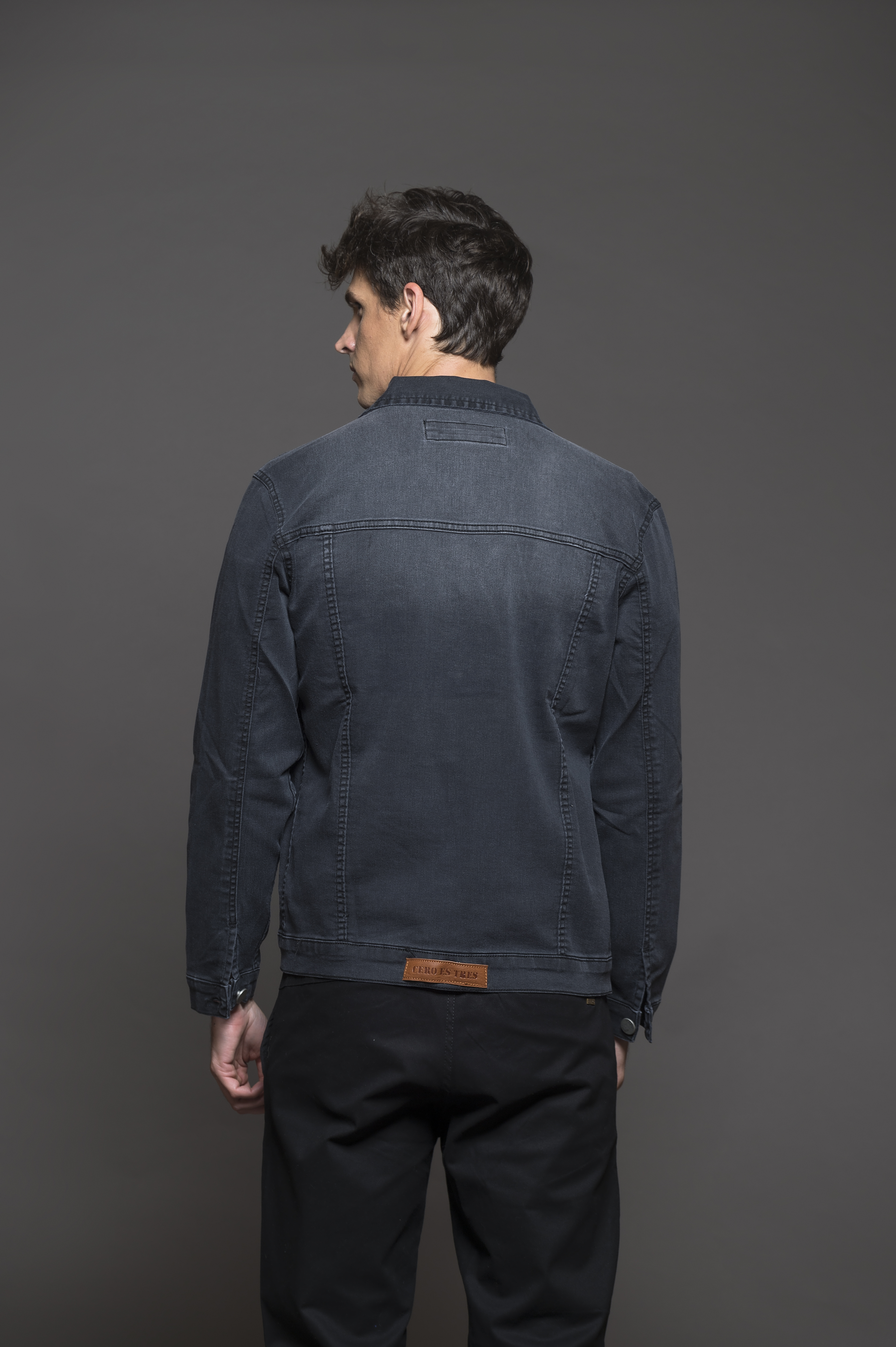 8001GR - CAMPERA DE  JEAN CRETA GRIS